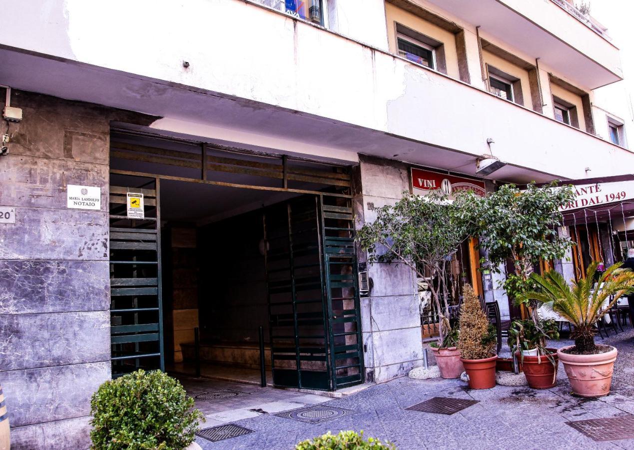 Hotel WELL COME - Palazzo Reale Napoli Esterno foto