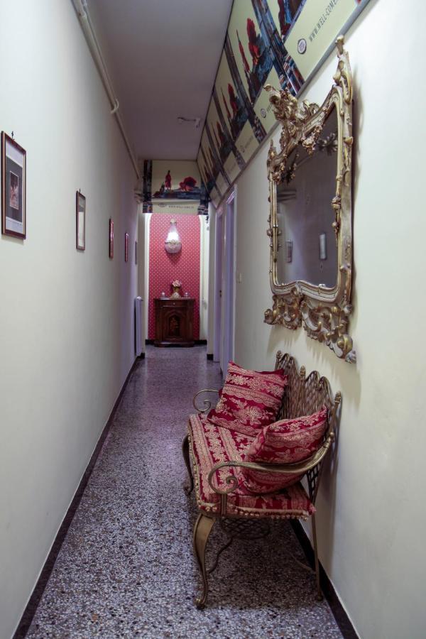 Hotel WELL COME - Palazzo Reale Napoli Esterno foto